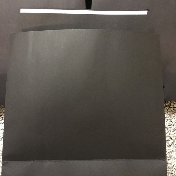 Gucci Envelope Bag|| Perfect to put gift in! 🎁 - Picture 3 of 5